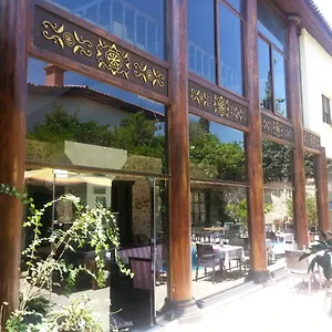 Hotell Perla ***